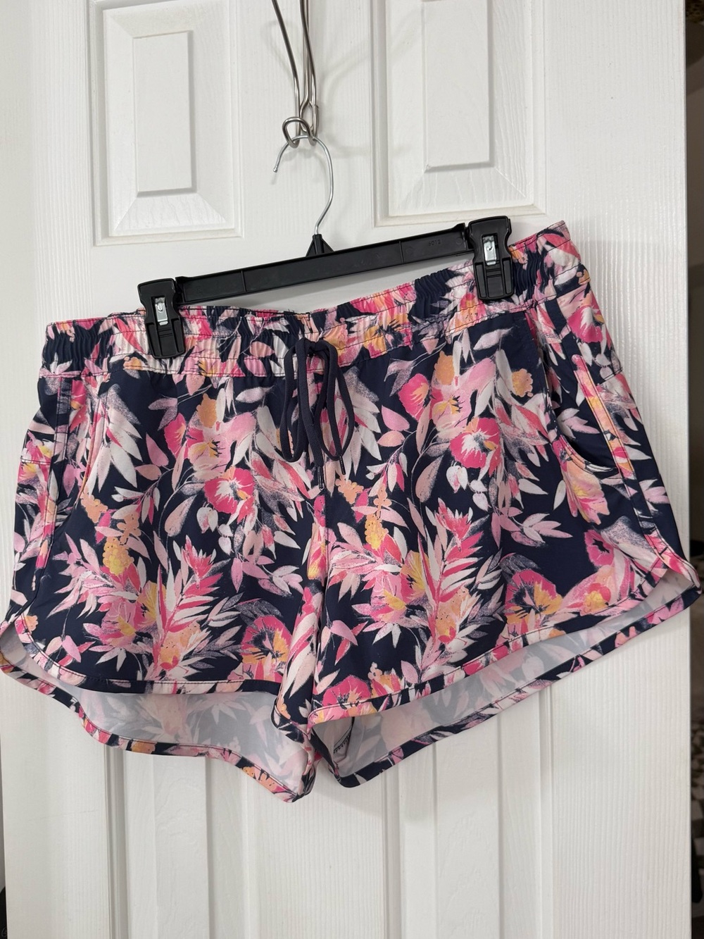 Women’s Floral Columbia Shorts - Navy with pink